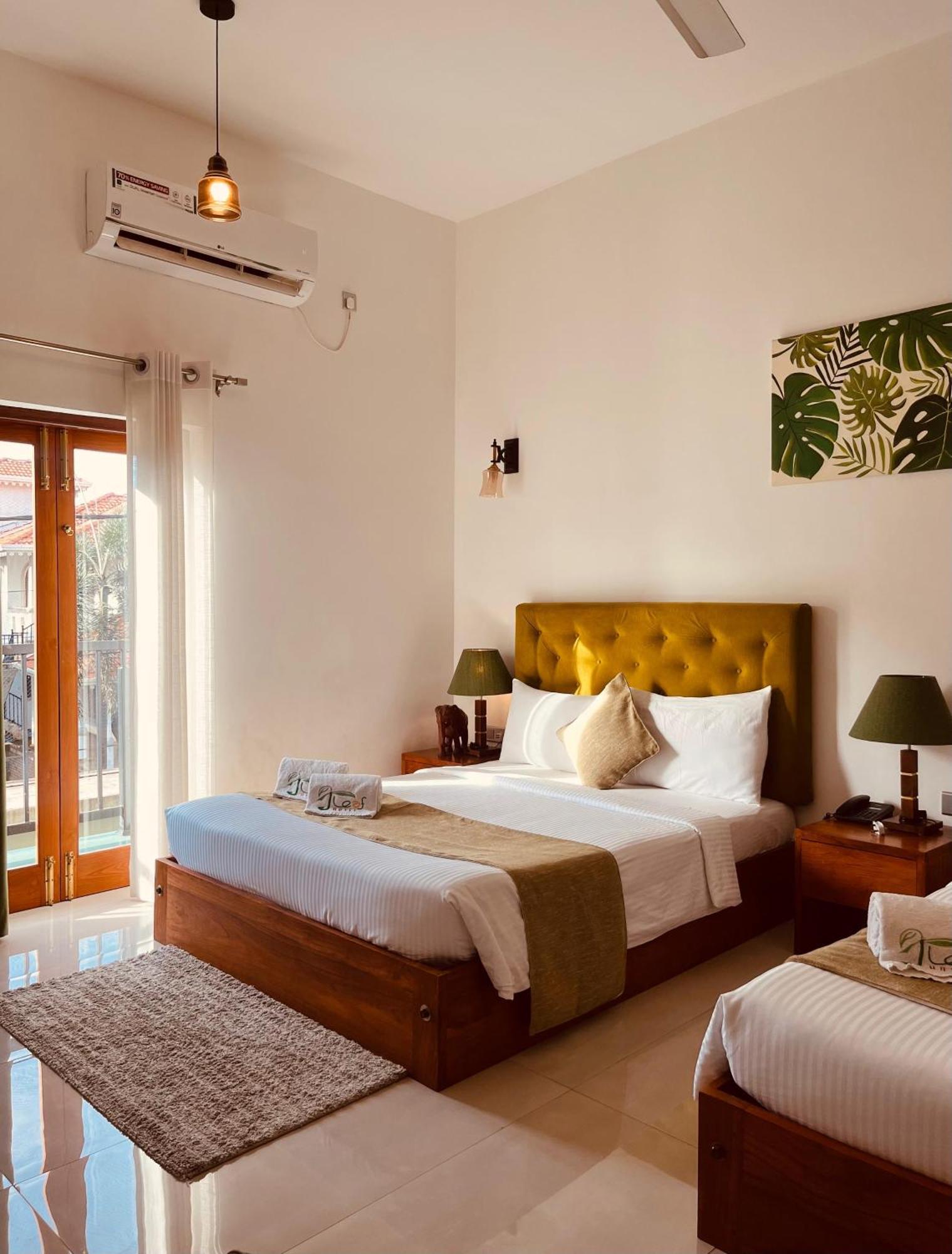 J Leaf Hotel By Blue Bird Negombo Exteriör bild